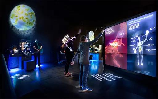 互動一體機廣告機大屏