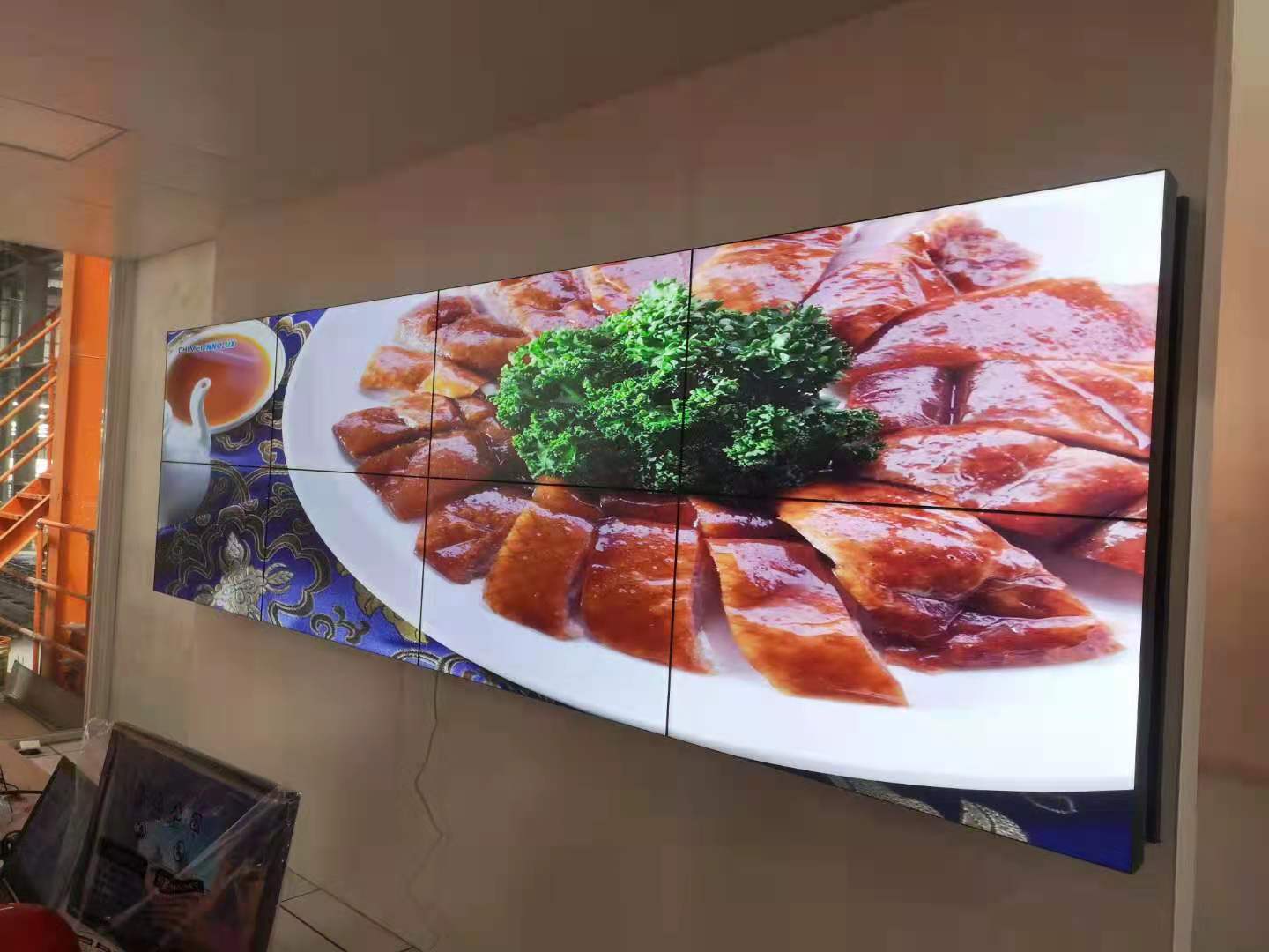 徐州55寸2*4液晶拼接屏項目(圖1)